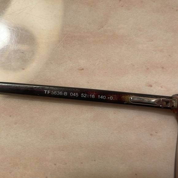 Tom Ford Glasses FT 5636 -B 045 Shiny Transp. Brown, Dark Havana, Rose Gold - Picture 5 of 7